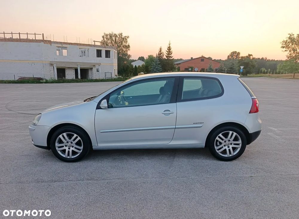 Volkswagen Golf 1.9 TDI Comfortline - 6