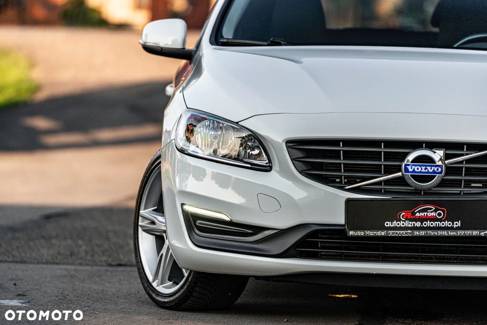 Volvo V60 D3 Kinetic - 13