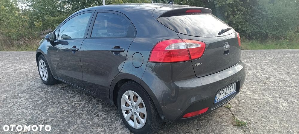 Kia Rio 1.2 Attract - 10