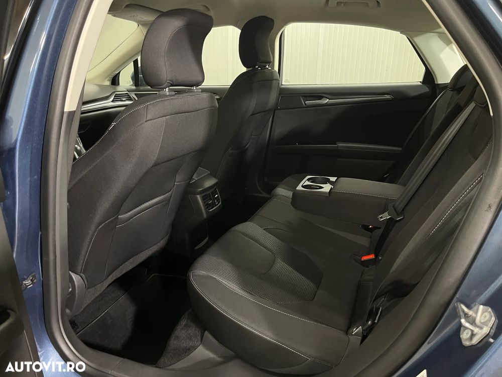 Ford Mondeo 2.0 HEV Titanium - 11