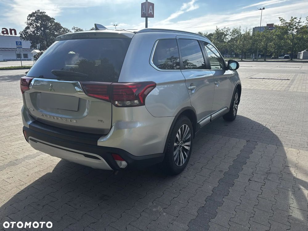 Mitsubishi Outlander 2.0 Intense 2WD CVT - 6