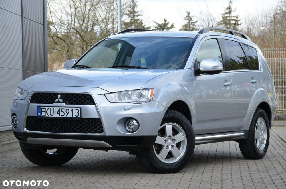 Mitsubishi Outlander - 2