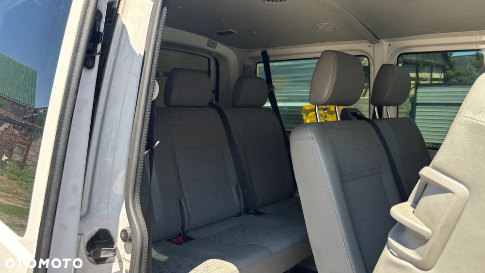 Volkswagen Transporter Caravelle Edition - 7