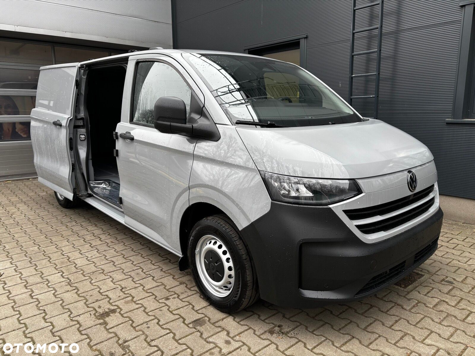Volkswagen Transporter L2 2.0 TDI 4MO 150 KM 8-b automat. - 24