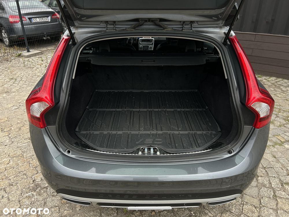 Volvo V40 Cross Country D3 Geartronic Momentum - 24