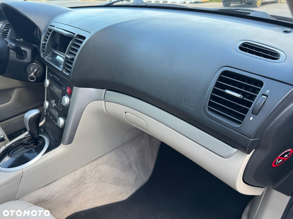 Subaru Outback 2.5RC NAV - 20