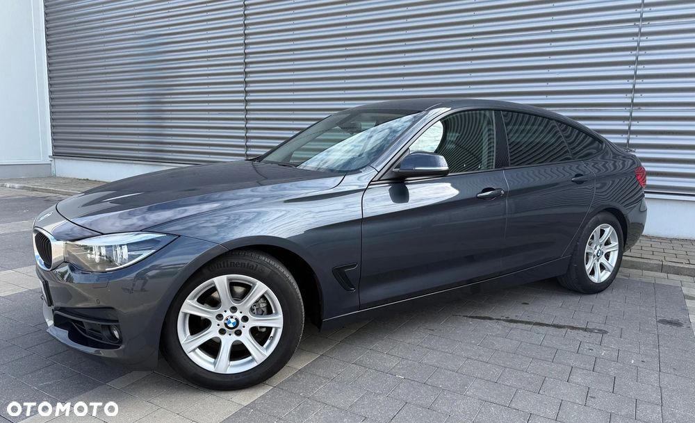 BMW 3GT 320i xDrive Advantage - 3