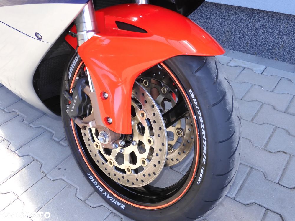 Honda CBR - 4