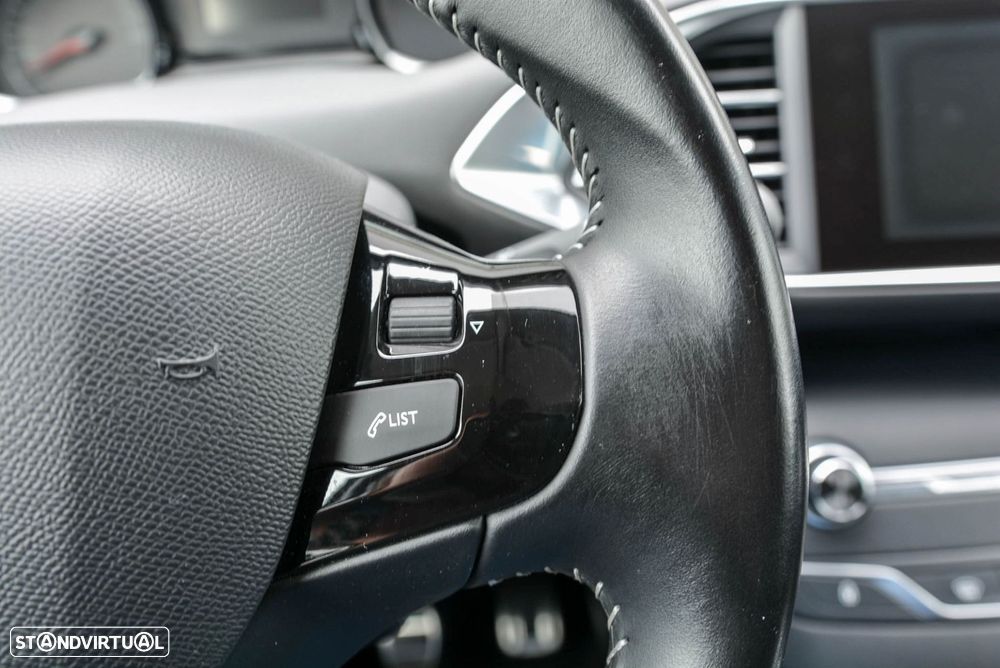 Peugeot 308 SW 1.6 BlueHDi Allure - 24