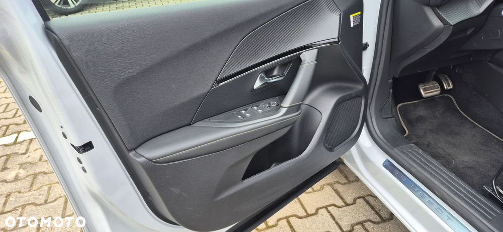 Peugeot 2008 PureTech 130 GT S&S EAT8 - 10