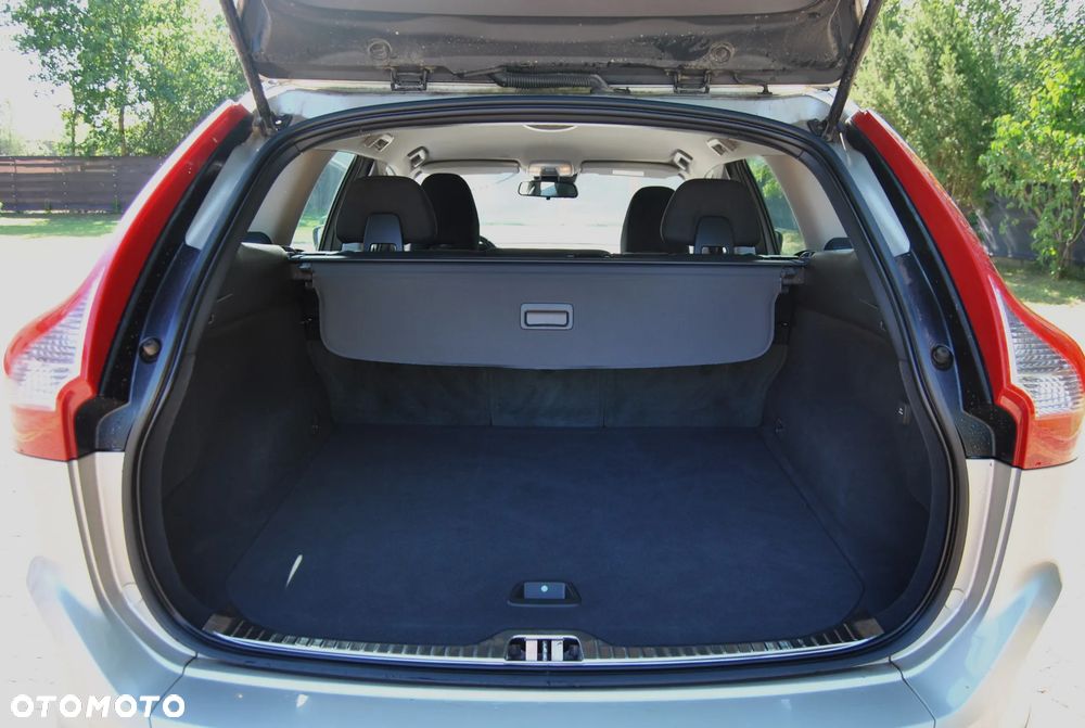 Volvo XC 60 D3 Geartronic Momentum - 13