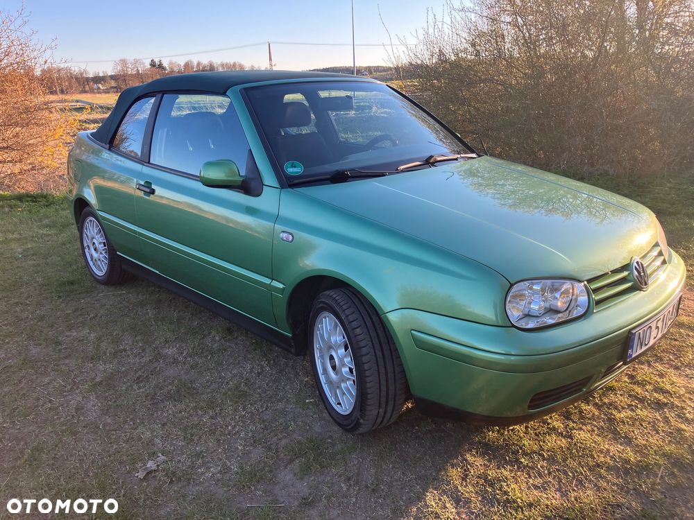 Volkswagen Golf - 1