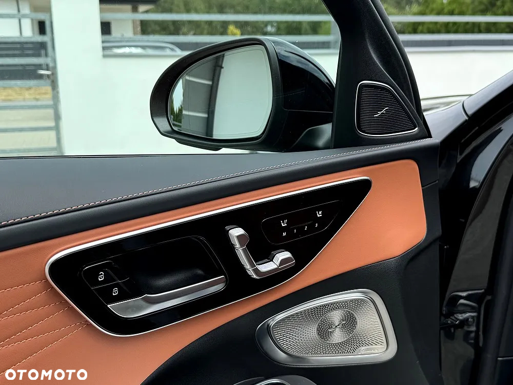 Mercedes-Benz Klasa C AMG 63 S E Performance PHEV 4-Matic - 29
