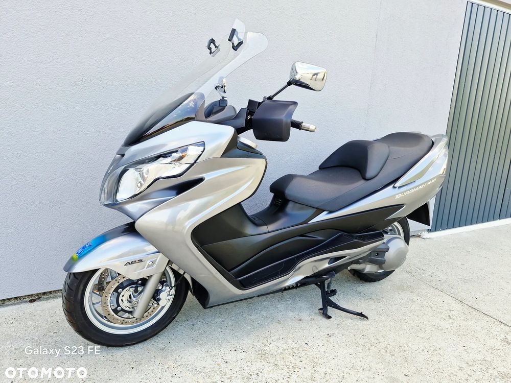 Suzuki Burgman - 3
