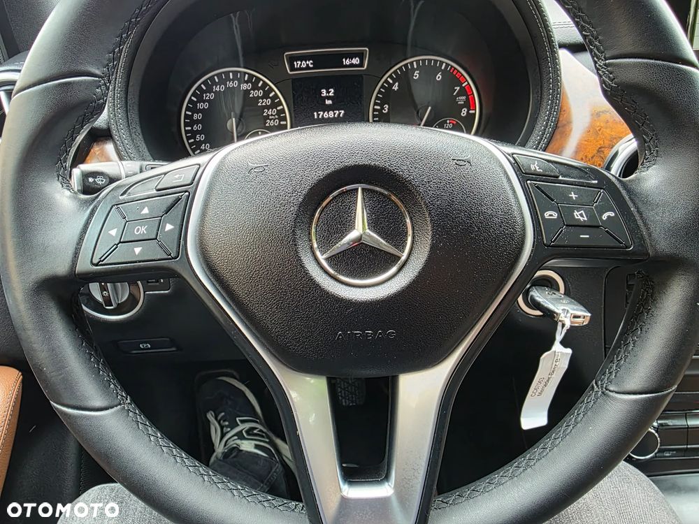 Mercedes-Benz Klasa B 180 AMG Line - 11
