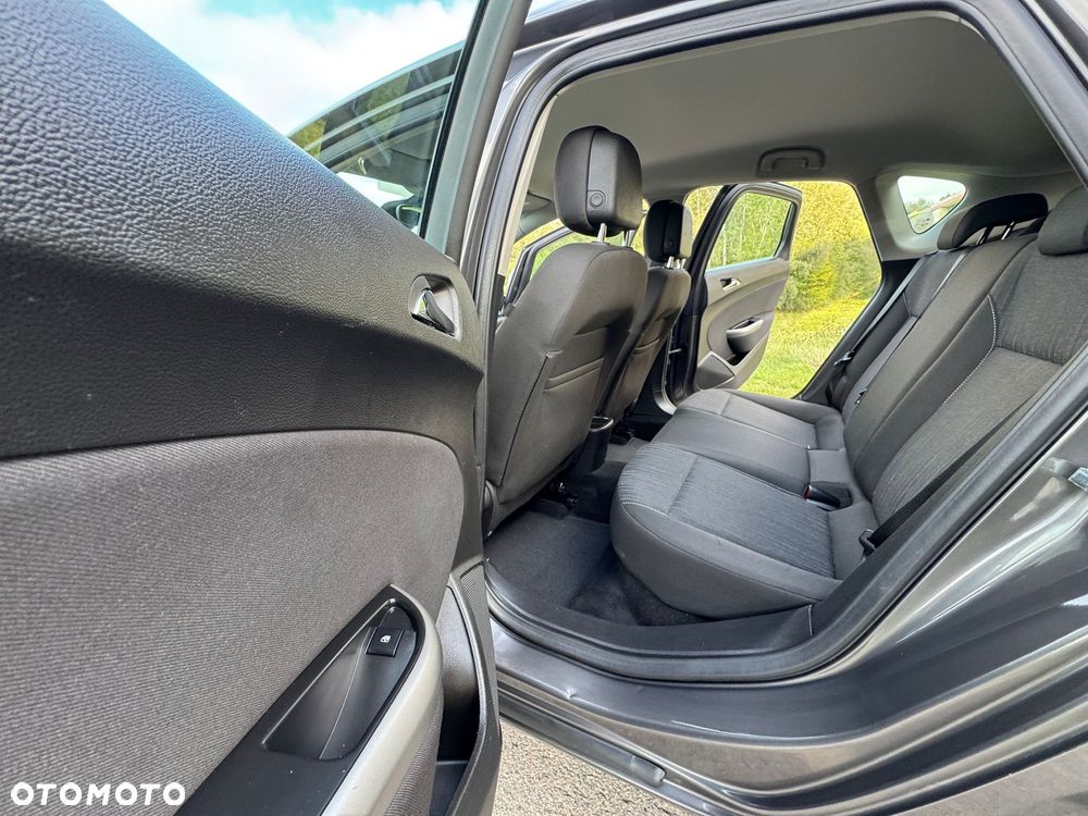 Opel Astra 1.6 Active - 31