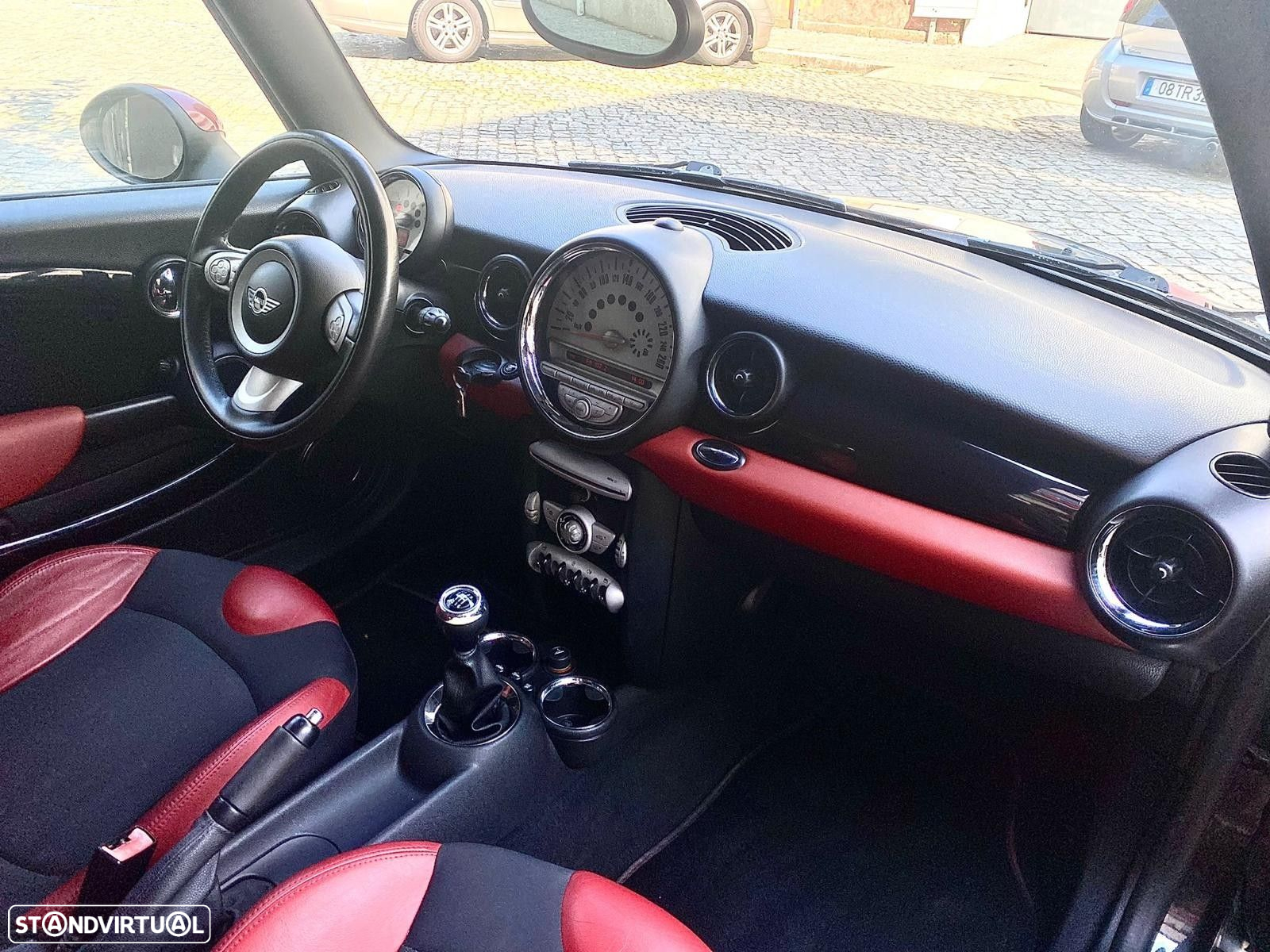 MINI 3 Portas Cooper D - 23