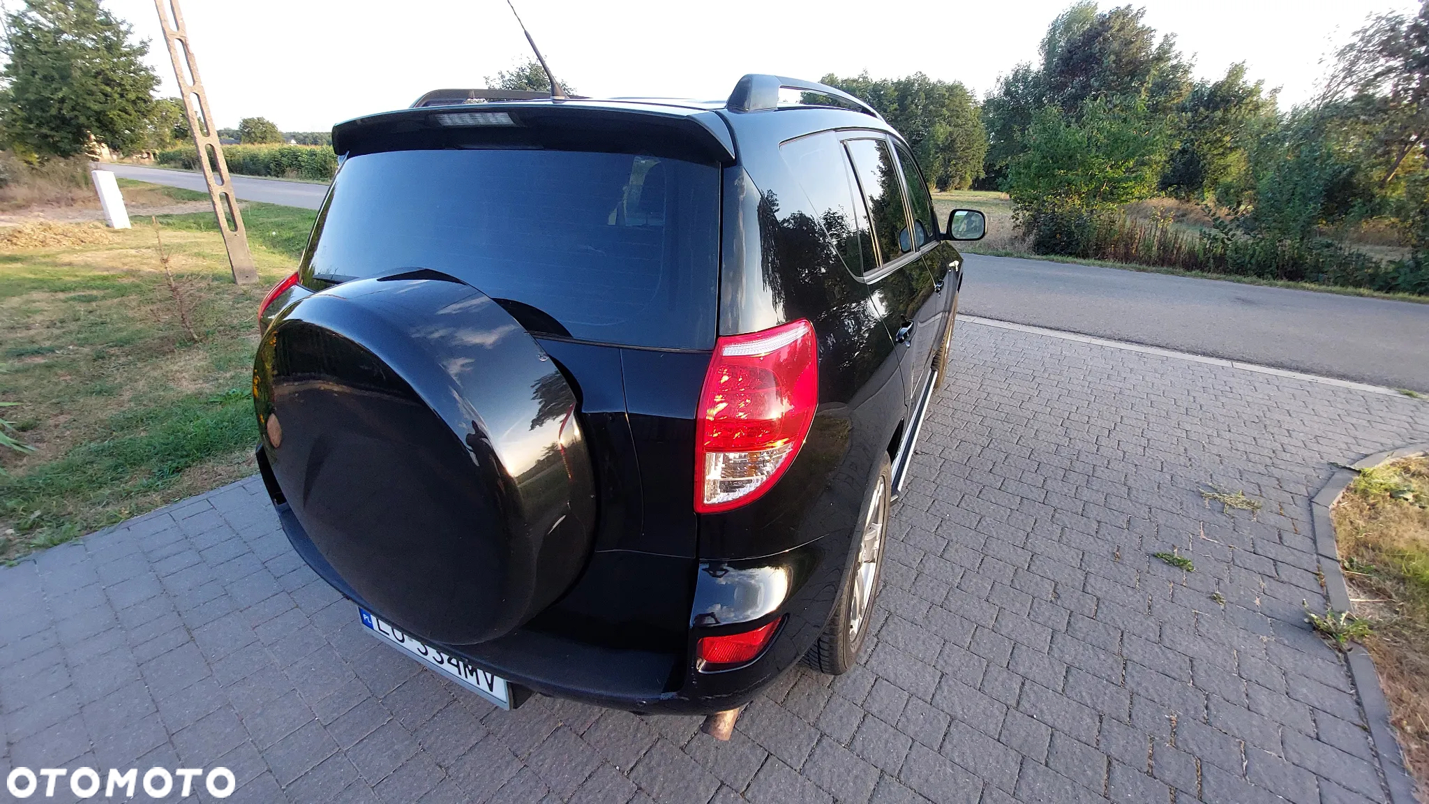 Toyota RAV4 - 8