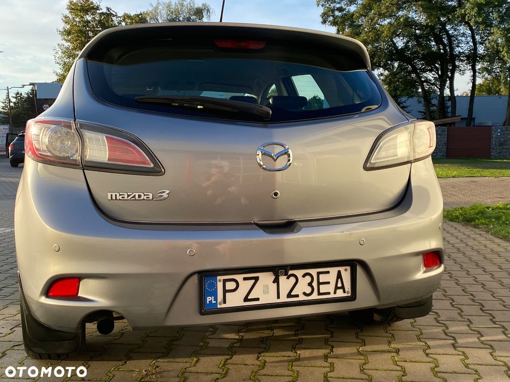 Mazda 3 1.6 Exclusive + - 5