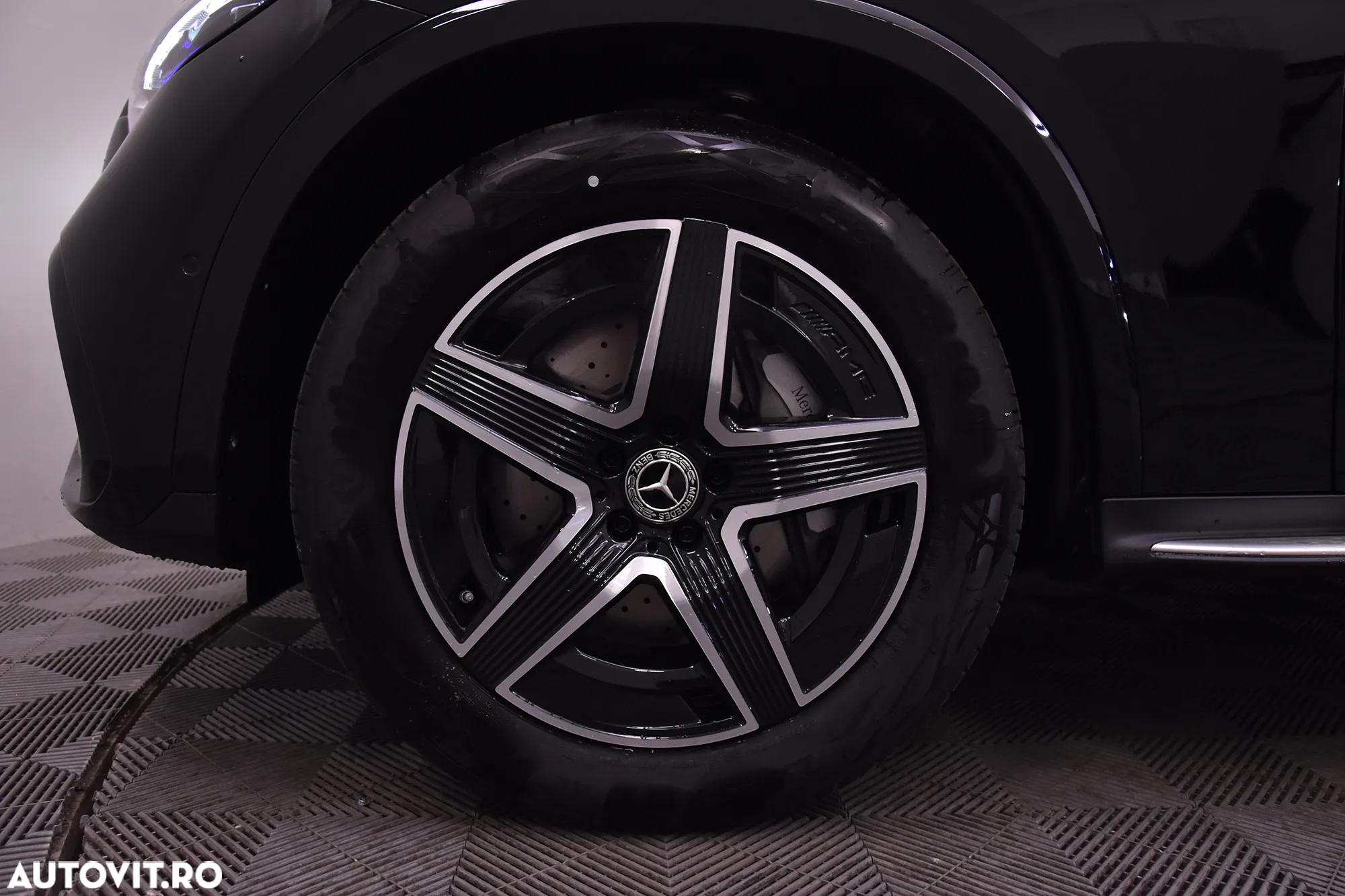 Mercedes-Benz GLC 220 d 4MATIC MHEV - 13