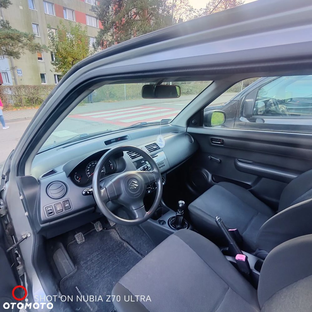 Suzuki Swift - 16