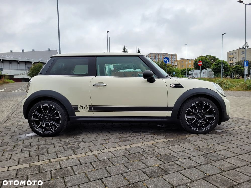 MINI ONE - 4