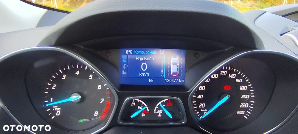 Ford Kuga 1.6 EcoBoost 2x4 Titanium - 28