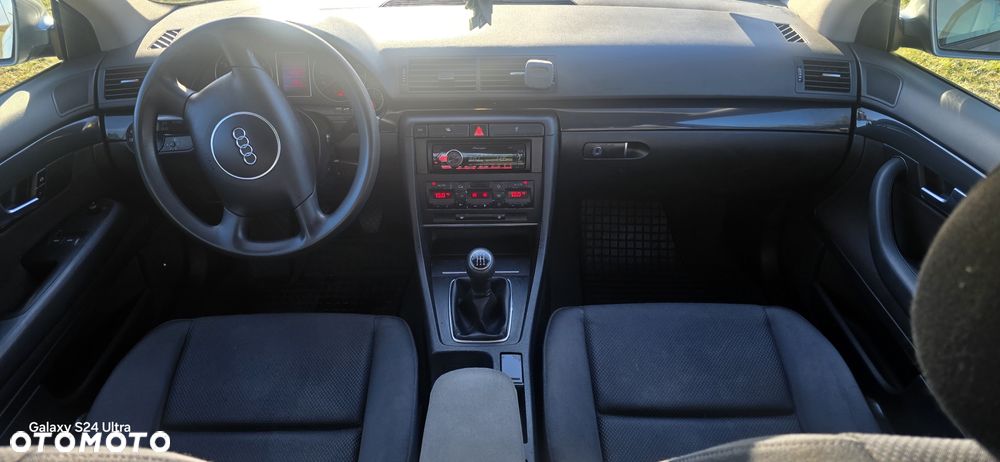 Audi A4 Limousine - 9