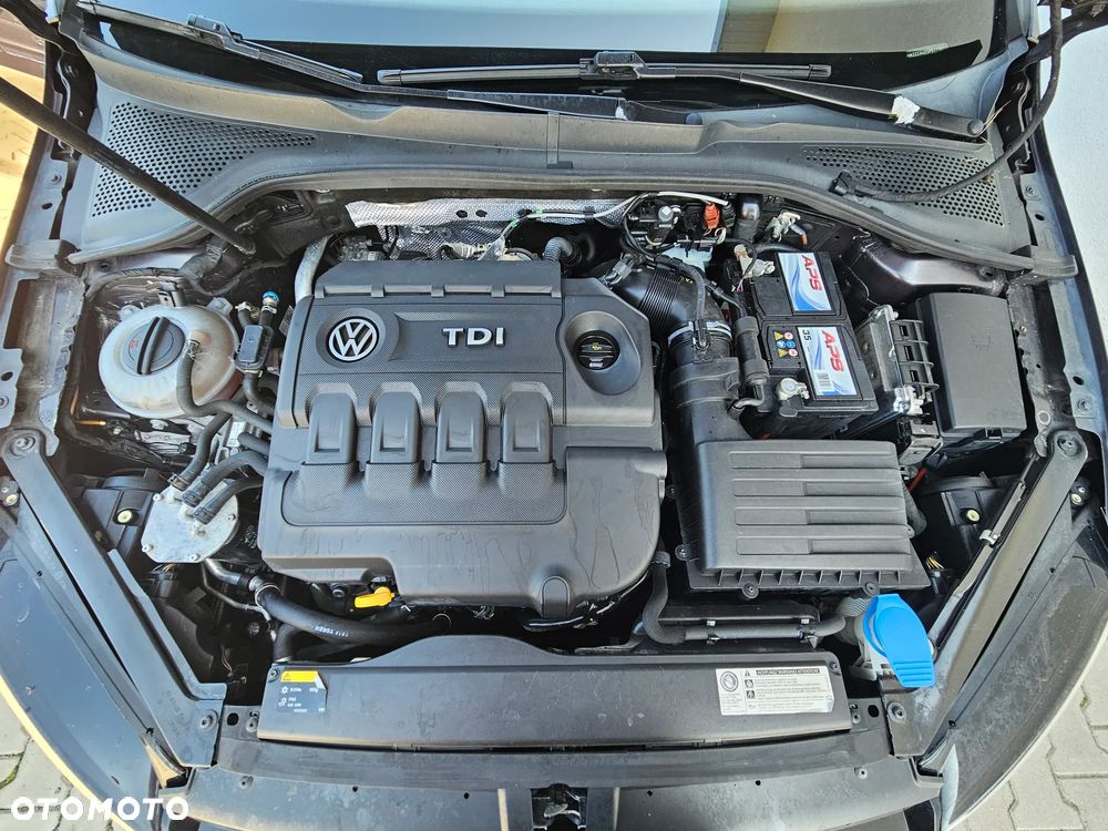 Volkswagen Golf 2.0 TDI BlueMotion Technology Lounge - 33