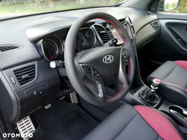 Hyundai i30 1.6 GDI Turbo Luxury - 19