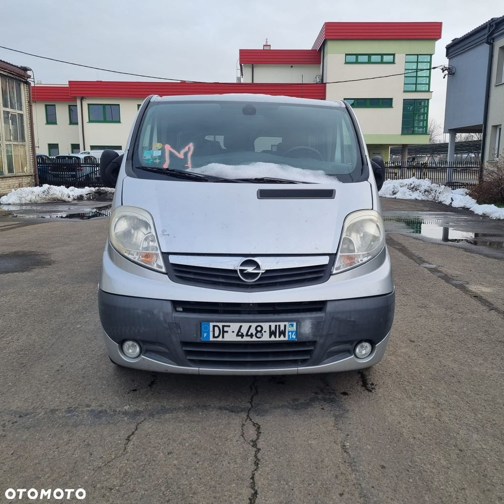 Opel Vivaro - 10
