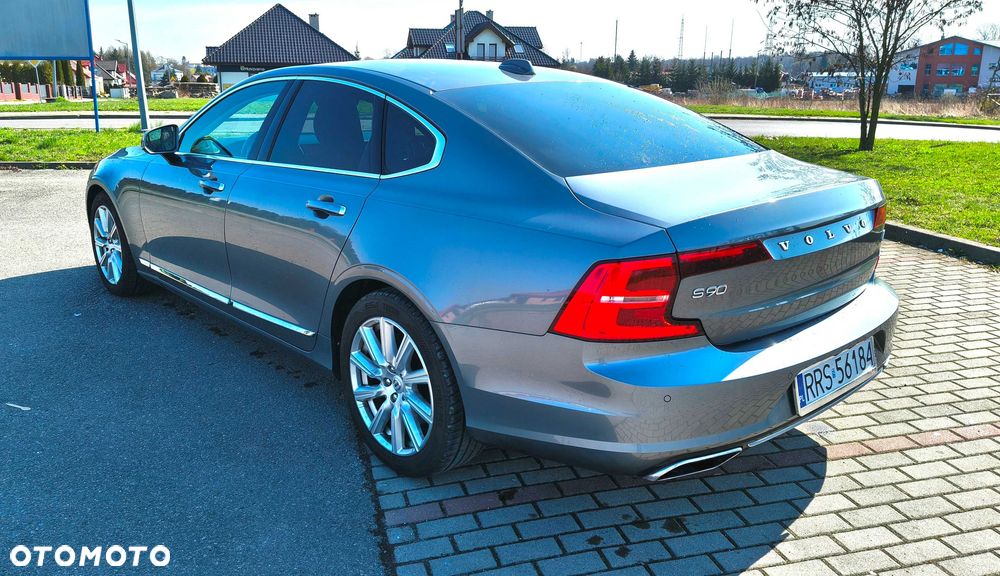 Volvo S90 - 1