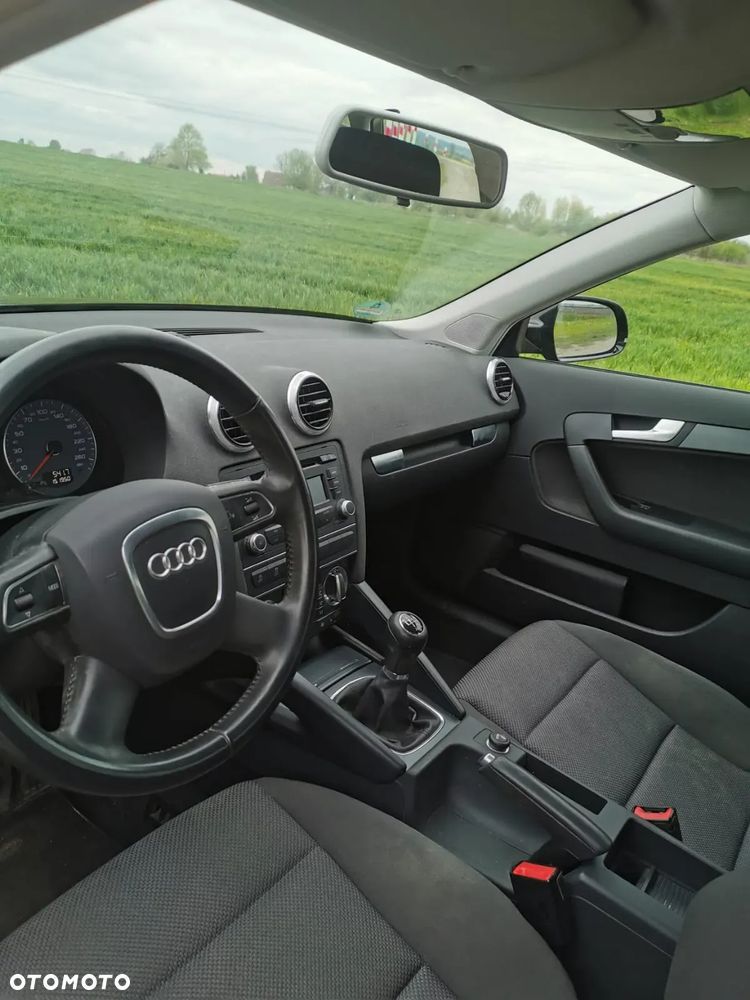 Audi A3 Sportback 1.4 TFSI Ambiente - 8