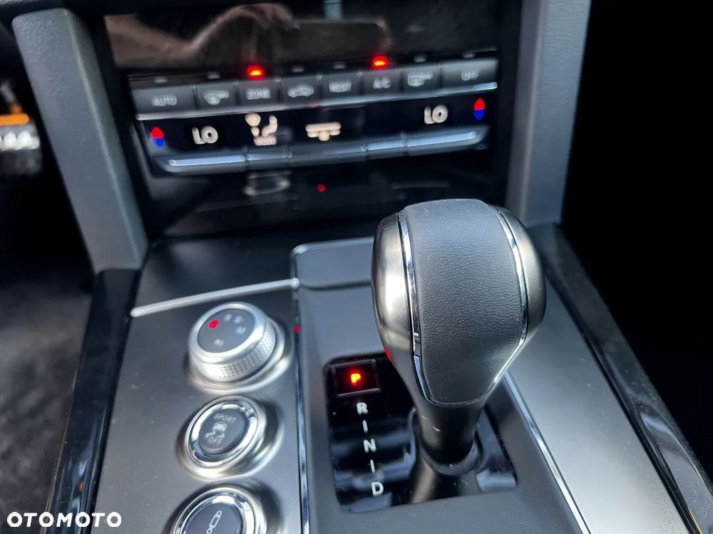 Mercedes-Benz Klasa E 63 AMG - 23