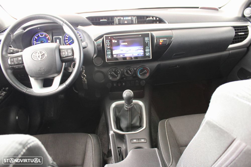 Toyota HILUX 2.4D4D C/DUPLA 2WD TRACKER - 9
