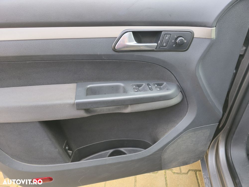 Volkswagen Touran 2.0 TDI DPF Comfortline - 13