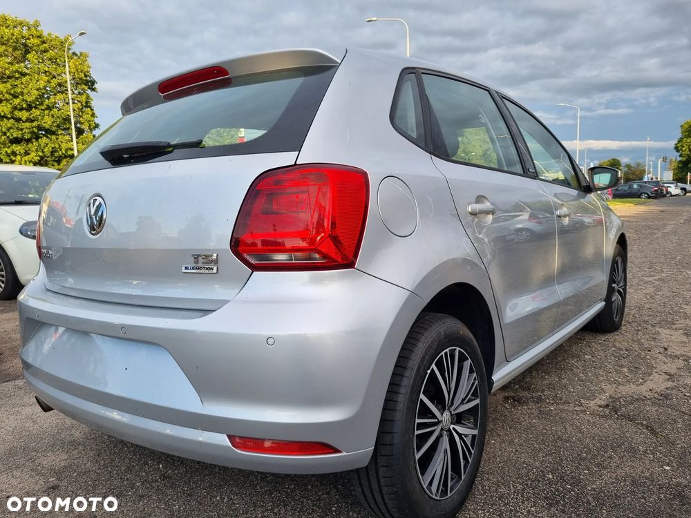 Volkswagen Polo 1.2 TSI Blue Motion Technology DSG Allstar - 5