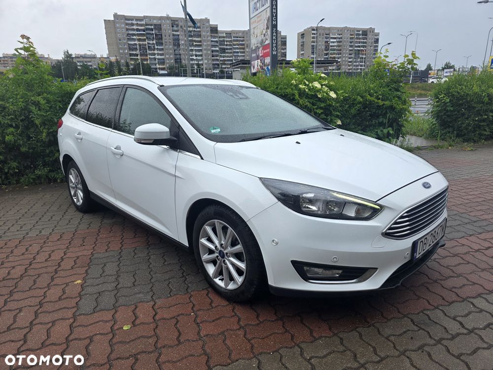Ford Focus 1.0 EcoBoost STart-Stopp-System TITANIUM DESIGN - 4