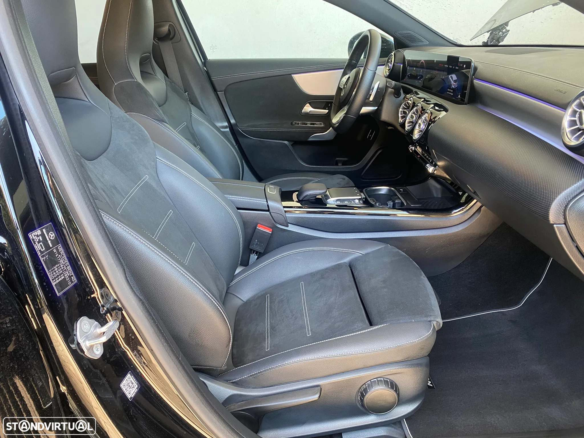 Mercedes-Benz A 250 e AMG Line - 14