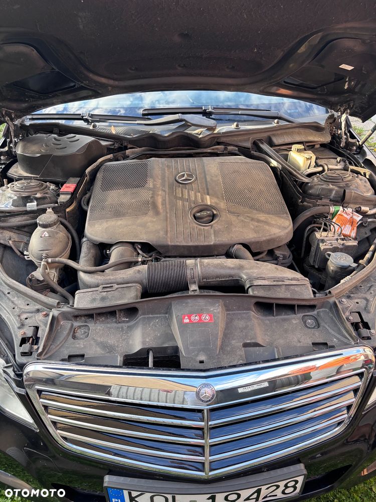Mercedes-Benz Klasa E 220 CDI DPF BlueEFFICIENCY Automatik - 22