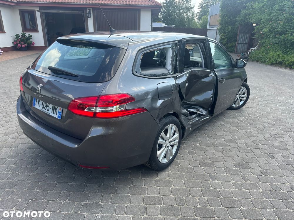 Peugeot 308 1.2 PureTech Active Pack S&S EAT8 - 3