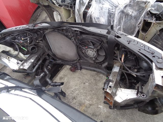 Vand fata completa passat b5,5 din 2004,faruri,aripi,radiatoare,capota - 3