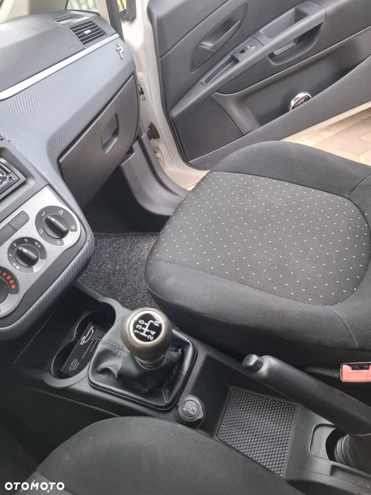 Fiat Grande Punto Actual 1.2 8V Fresh - 8