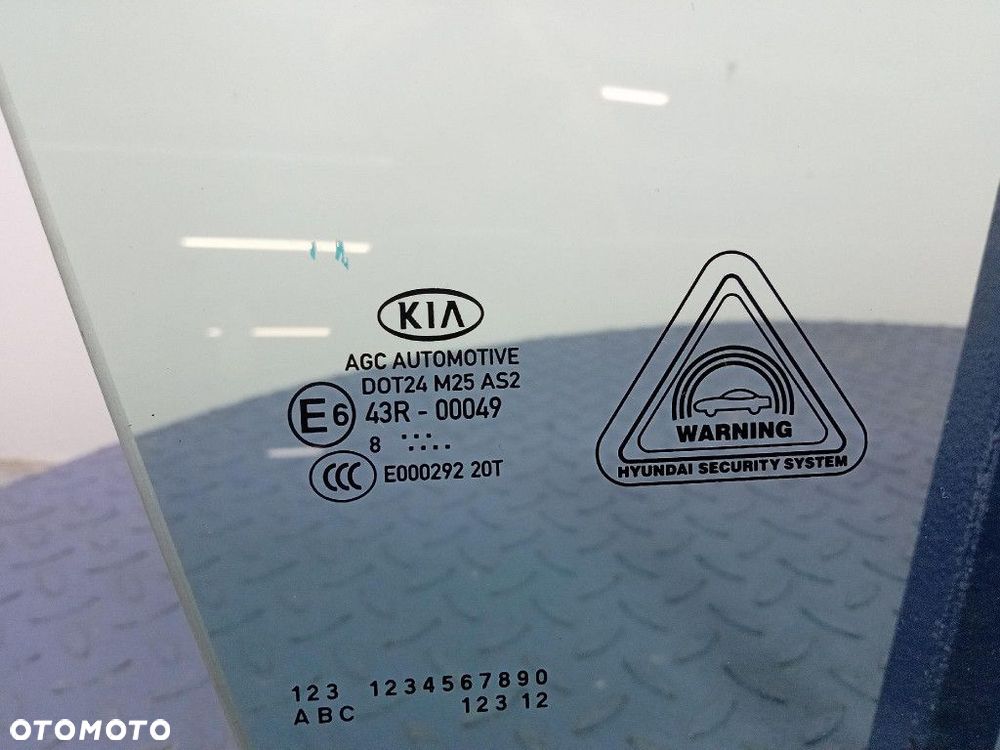 KIA SPORTAGE IV 16- SZYBA DRZWI PRZÓD PRAWA PRZEDNIA 18R - 2
