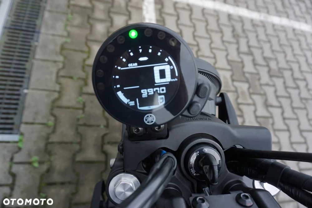 Yamaha XSR - 24
