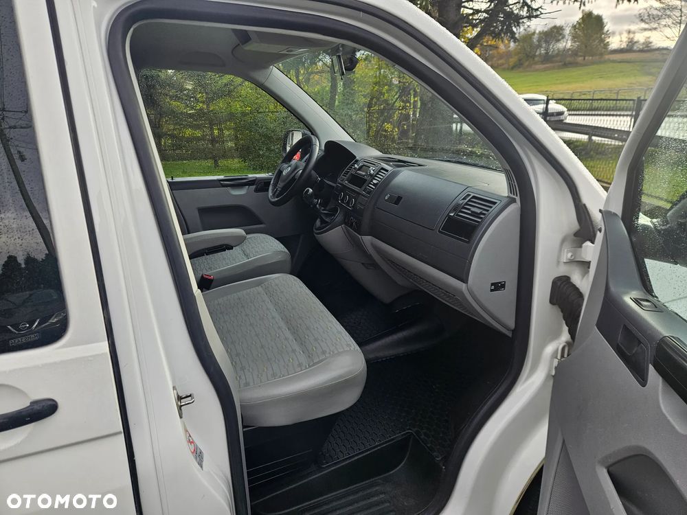 Volkswagen Transporter - 22