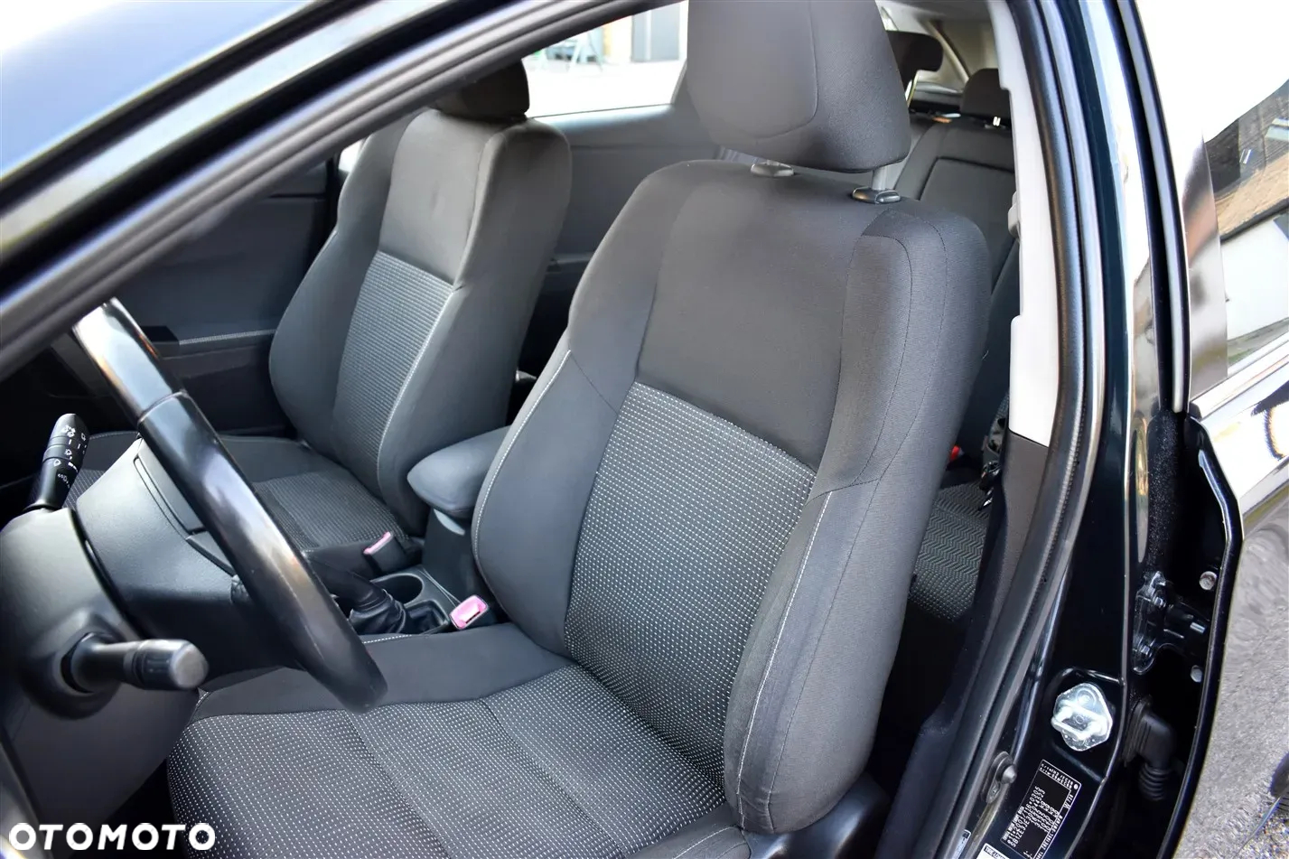 Toyota Auris 1.6 Sol - 12