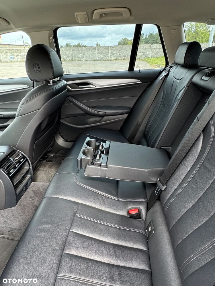 BMW Seria 5 530i xDrive - 12