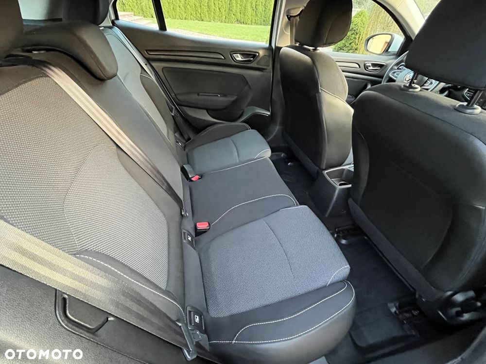 Renault Megane 1.6 SCe Life - 30