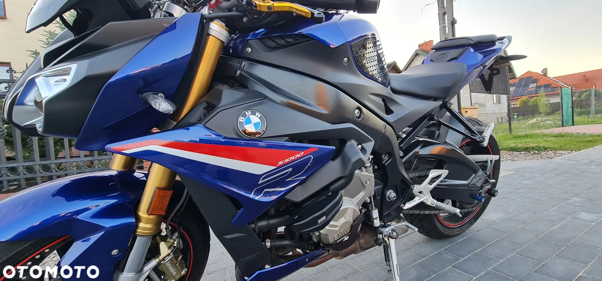 BMW S - 13